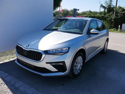 Neu Skoda Scala Selection 150 PS (110 kW) 2026 Brillantsilber metallic Kleinwagen