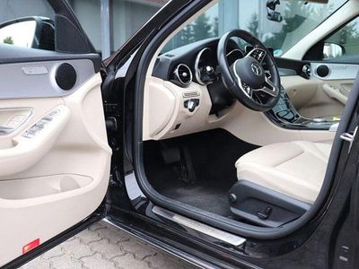 Gebraucht Mercedes C220 194 PS (142 kW) 2019 Schwarz Limousine