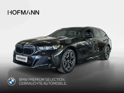 Gebraucht BMW 520 M Sport 197 PS (144 kW) 2025 Saphirschwarz metallic Kombi