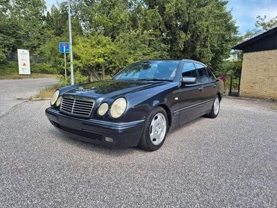 Mercedes E320