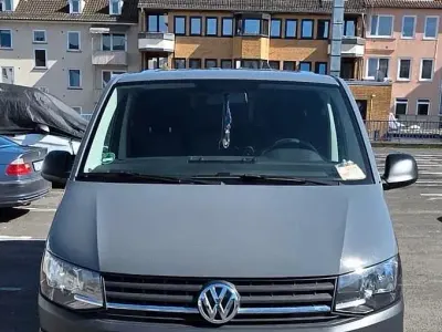 Gebraucht VW Multivan 150 PS (110 kW) 2017 Grau Van / Kleinbus