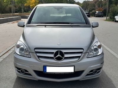 Mercedes B180
