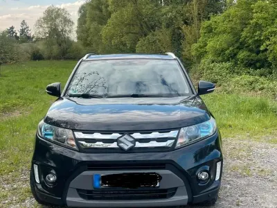 Gebraucht Suzuki Vitara Comfort+ 120 PS (88 kW) 2015 Schwarz SUV