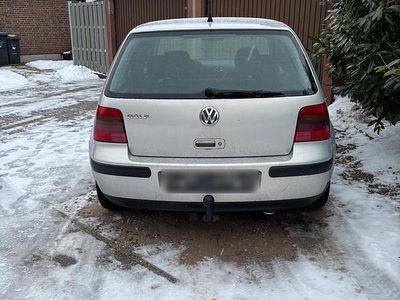 Grau Gebraucht 1998 VW Golf IV Kleinwagen | 1.499 € (Fairer Preis)