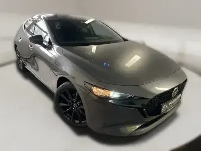 Neu Mazda 3 Homura-Line 140 PS (102 kW) 2026 Machine gray Limousine