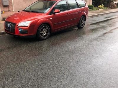 Usata Ford Focus 115 CV (84 kW) 2007 Rosso Station wagon