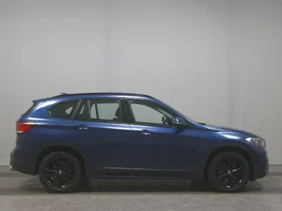 Gebraucht BMW X1 Sport Line 231 PS (169 kW) 2021 Phytonicblau metallic SUV