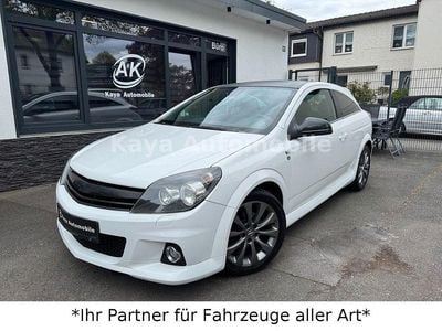 Usata Opel Astra GTC 116 CV (85 kW) 2010 Bianco Berlina