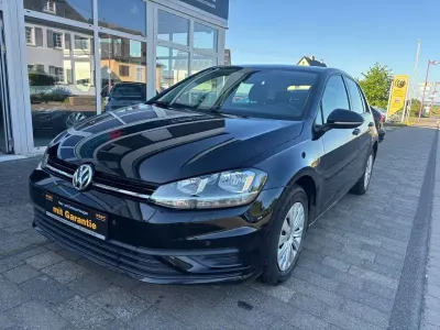 Gebraucht VW Golf VII Trendline 86 PS (63 kW) 2017 Schwarz Limousine