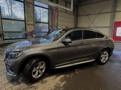Używany Mercedes GLC250 211 KM (155 kW) 2018 Szary SUV