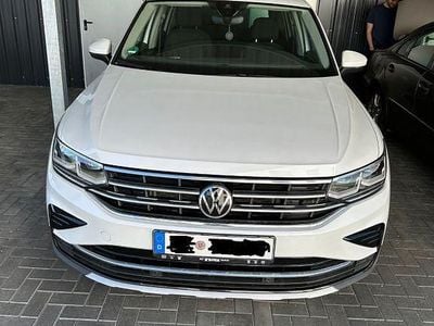 Gebraucht VW Tiguan Elegance 150 PS (110 kW) 2021 Weiß SUV