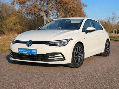 Gebraucht VW Golf VII Active 150 PS (110 kW) 2021 Weiß Kleinwagen