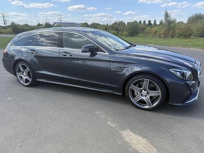 Grau Gebraucht 2015 Mercedes CLS63 AMG Shooting Brake AMG Kombi | 47.500 € (Guter Preis)