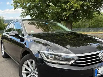 Gebraucht VW Passat Highline 150 PS (110 kW) 2016 Schwarz Kombi
