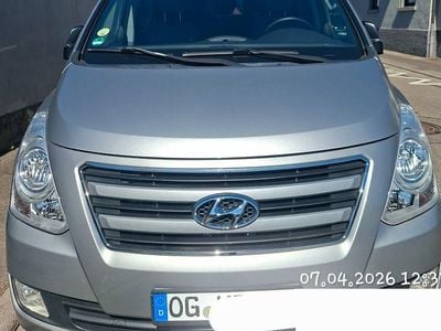 Gebraucht Hyundai H-1 Trend 136 PS (100 kW) 2016 Silber Van / Kleinbus