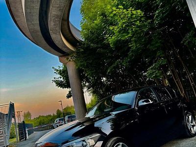 Gebraucht BMW 118 143 PS (105 kW) 2014 Schwarz Kleinwagen