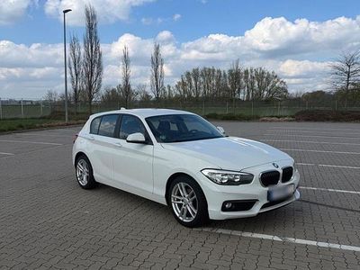 Usata BMW 116 Advantage 109 CV (80 kW) 2018 Bianco Utilitaria