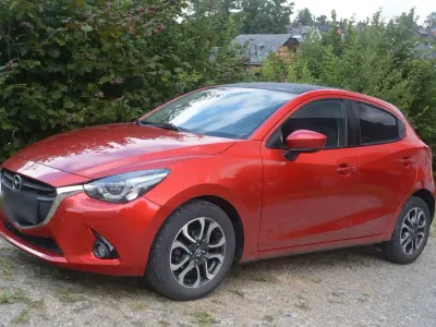 Gebraucht Mazda 2 Nakama 90 PS (66 kW) 2017 Rot Kleinwagen