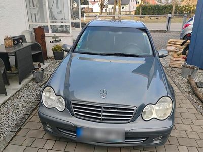 Gebraucht Mercedes C180 144 PS (105 kW) 2004 Grün Limousine