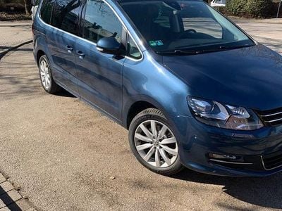 Gebraucht VW Sharan Comfortline 184 PS (135 kW) 2016 Blau Van / Kleinbus