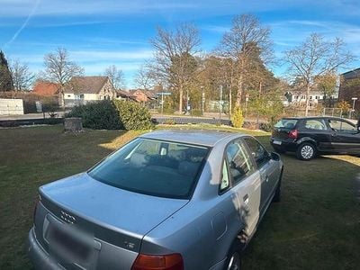 Second-hand Audi A4 125 CP (91 kW) 1994 Argintiu Berlinǎ
