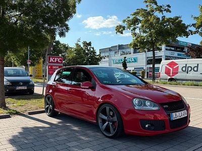 Rot Gebraucht 2005 VW Golf V GTI Kleinwagen | 6.500 € (Etwas zu teuer)