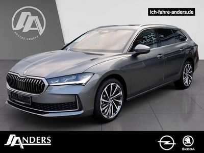 Grau graphitegrau Gebraucht 2025 Skoda Superb LAURIN & KLEMENT Kombi | 47.789 € (Fairer Preis)