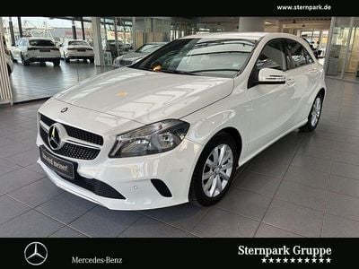 Gebraucht Mercedes A180 Style 122 PS (89 kW) 2017 Zirrusweiß Limousine