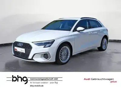 Gebraucht Audi A3 Sportback e-tron Advanced Plus 204 PS (150 kW) 2022 Ibisweiß Kleinwagen