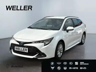 Gebraucht Toyota Corolla Business Edition 140 PS (102 kW) 2023 Weiss Kombi
