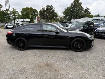 Porsche Panamera 4