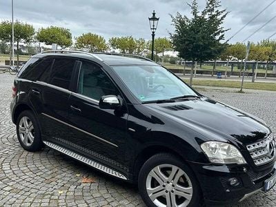 Gebraucht Mercedes ML300 204 PS (150 kW) 2010 Schwarz SUV