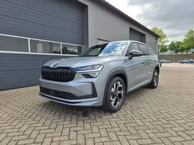 Neu Skoda Kodiaq SportLine 204 PS (150 kW) 2026 Smokey diamondsilber metallic SUV