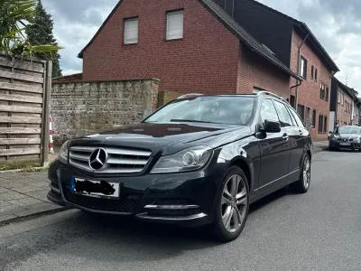 Gebraucht Mercedes C220 170 PS (125 kW) 2012 Schwarz Kombi