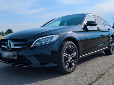 Gebraucht Mercedes C180 156 PS (114 kW) 2019 Schwarz Kombi
