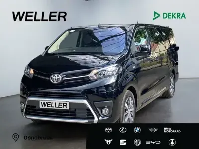Gebraucht Toyota Proace Verso Team 177 PS (130 kW) 2023 Schwarz Kombi