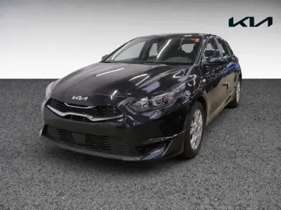 Second-hand Kia Ceed Vision 140 CP (102 kW) 2025 Negru Hatchback