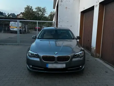 Gebraucht BMW 530 249 PS (183 kW) 2010 Grau Limousine