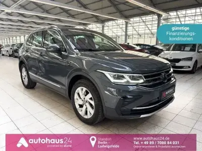 Gebraucht VW Tiguan Elegance 200 PS (147 kW) 2023 Grau SUV