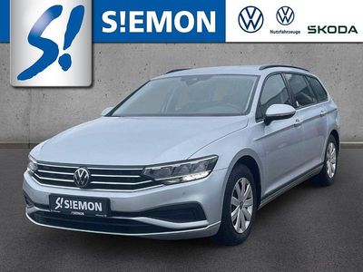 Gebraucht VW Passat 150 PS (110 kW) 2022 Silber Kombi