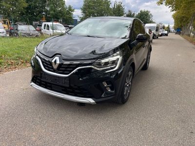 gebraucht Renault Captur BLUE dCi 115 Intens Automatic.