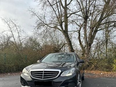 Mercedes E200