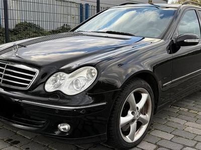 Gebraucht Mercedes C320 224 PS (164 kW) 2006 Schwarz Kombi