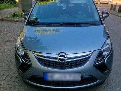 Usata Opel Zafira Tourer 131 CV (96 kW) 2014 Argento Monovolume