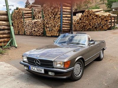 Second-hand Mercedes SL300 179 CP (131 kW) 1989 Cabrio