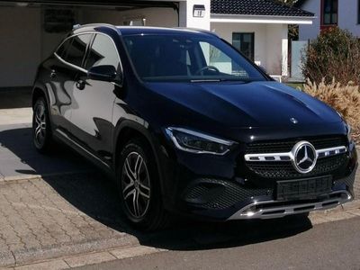 Gebraucht Mercedes GLA200 Progressive 163 PS (119 kW) 2020 Schwarz SUV