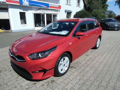 Neu Kia Ceed Sportswagon Comfort 140 PS (102 kW) 2025 Infrarot metallic Kombi