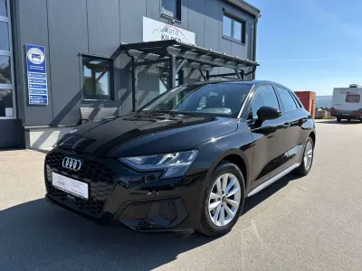 Używany Audi A3 Sport 150 KM (110 kW) 2023 Czarny Sedan/Limuzyna