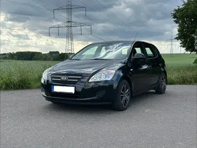 Gebraucht Kia Ceed LX 126 PS (92 kW) 2009 Schwarz Kleinwagen