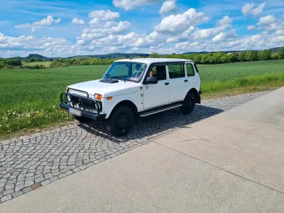 Gebraucht Lada niva 83 PS (61 kW) 2021 Weiß SUV